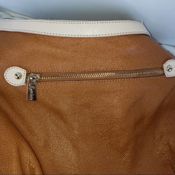 πΈ Guess Mariano Tan Gold Go-To Shoulder Bag - Picture 9 of 14